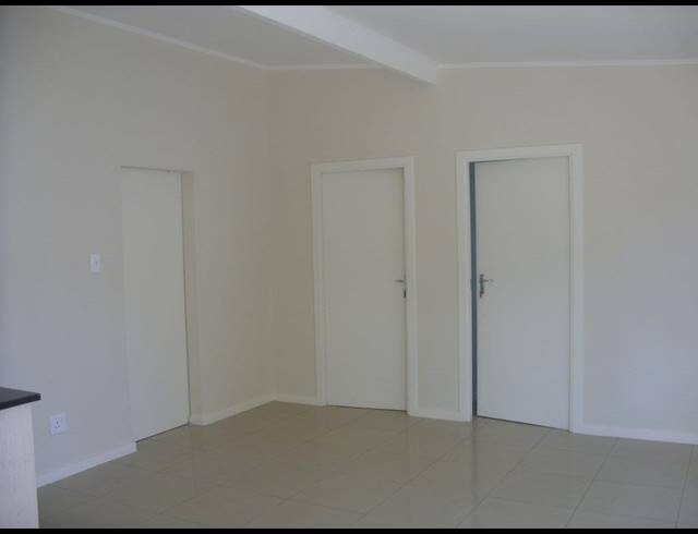 2 BEDROOM SECTIONAL TITLE TO LET IN PRESTBURY
